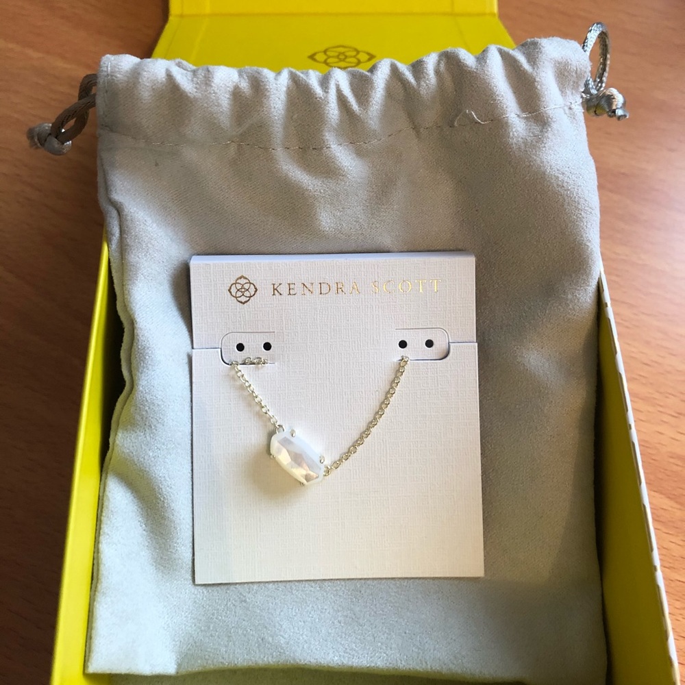 Kendra Scott Necklace